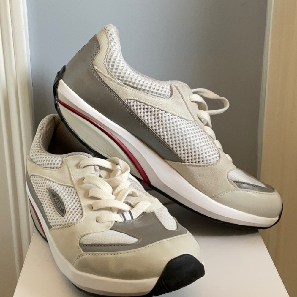 MBT Women’s Mona Toning Rocking Walking Shoe